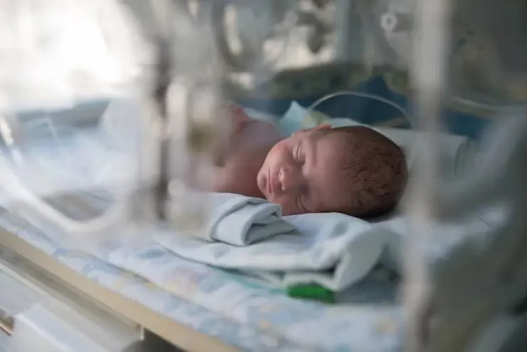 Projeto da UnB leva laserterapia para UTIs neonatais do DF e busca tornar recuperação de bebês mais segura