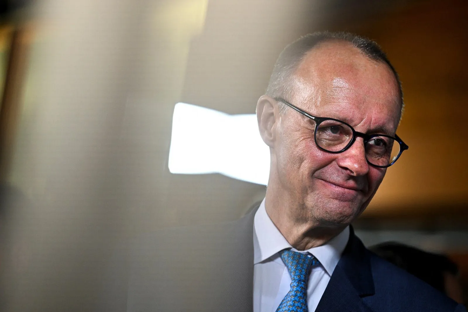 Acordo entre EUA e UE evita conflito comercial que afetaria economia alemã, diz Merz